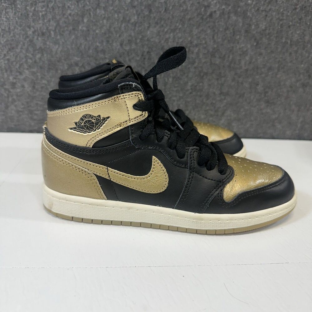 Nike Air Jordan 1 Mid Shoes Boys Size 3Y Black Gold Basketball FD1437-071 B12